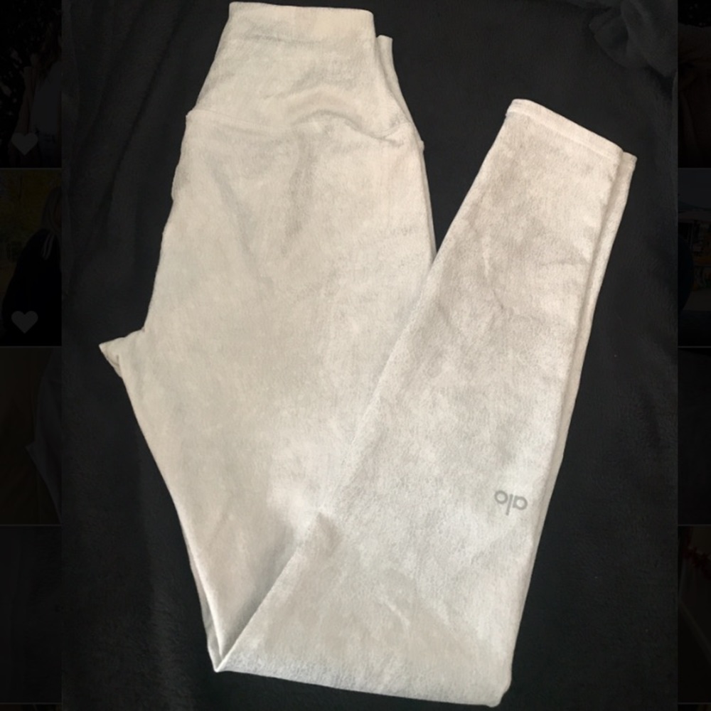 ALO yoga white snake skin high waisted leggings